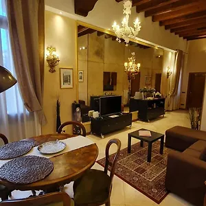  Apartment Residenza Ca' Brighella Italy