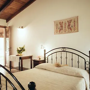  Farm stay Su Leunaxiu Italy